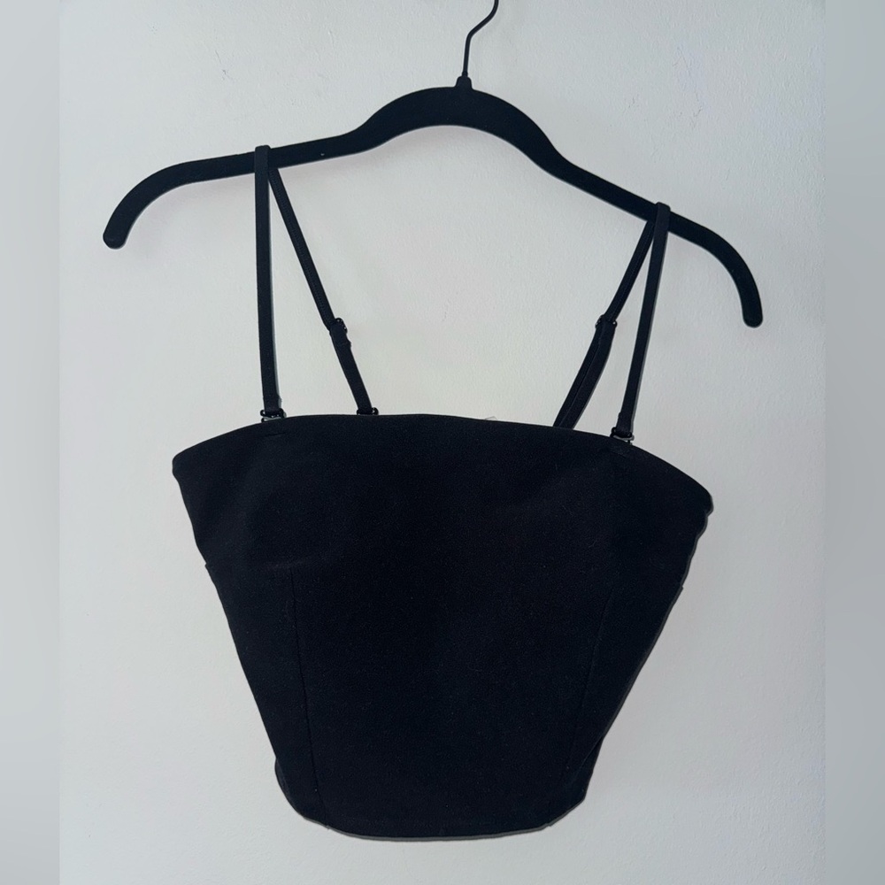 Alo Yoga Black Bandeau-Style Top – Detachable Straps & Removable Padding